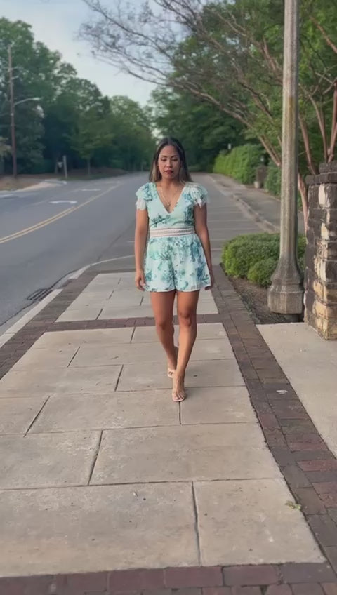 アメリヴィンテージ SOFT LACE FLOWER ROMPERS Ameri（アメリ）の「SOFT LACE FLOWER ROMPERS（サロペット